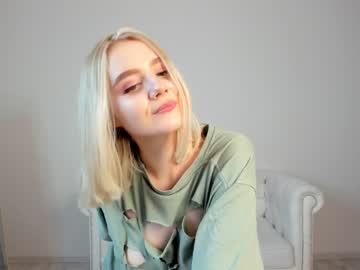 webcam girl oliviabr0wn live cam image #4238129