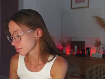 webcam girl adelelove live cam image #4200671