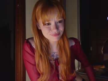 webcam girl artemisa_meows live cam image #12915431
