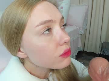 webcam girl kitty__sophie live cam image #10859740