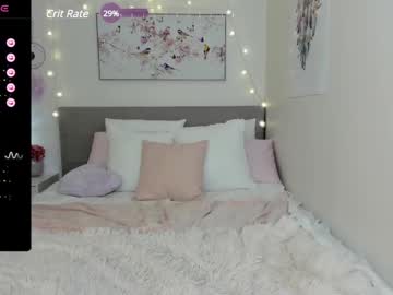 webcam girl xolunarae live cam image #9678602