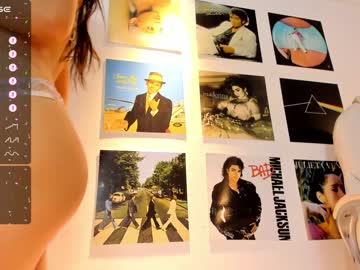 webcam girl little_effy18 live cam image #8599060