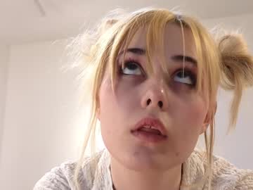 webcam girl bmwm5e60lux live cam image #11201703