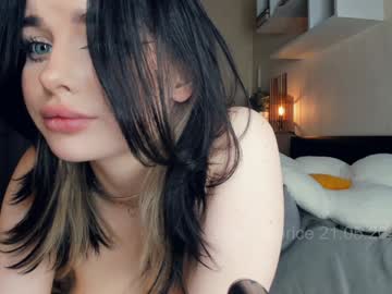 webcam girl cute_caprice live cam image #12718828