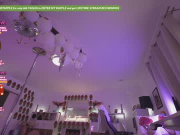 webcam girl hannahjames710 live cam image #9461657