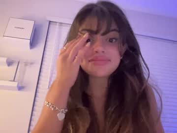 webcam girl poutyselena live cam image #9452235