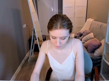 webcam girl silver_gin live cam image #9157622