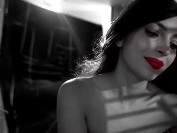 webcam girl artmosphera live cam image #10427287