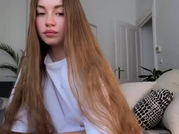 webcam girl strawberryjamx live cam image #6281058