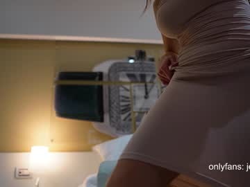 webcam girl therealbonnieclydex live cam image #5568663