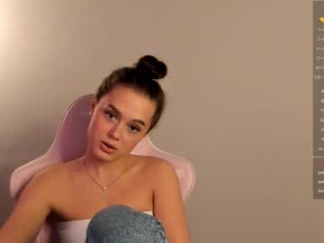 webcam girl brittcubitt live cam image #8744718