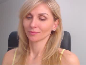 webcam girl lady_ada live cam image #288559