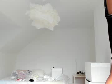 webcam girl miiiawallace live cam image #3760188