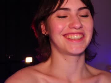 webcam girl helensheaven live cam image #9116502