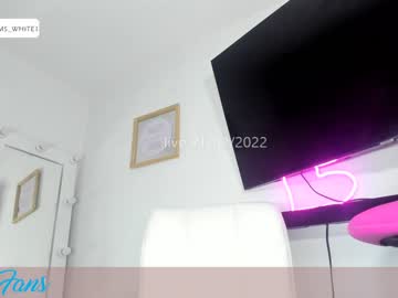 webcam tranny dreams_white live cam image #1653334