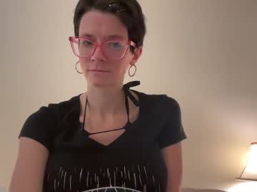 webcam girl naomi_reah live cam image #12352173