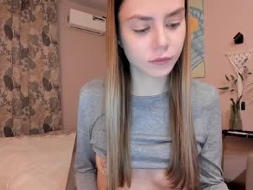 webcam girl 1i1ypa1mer live cam image #10368104