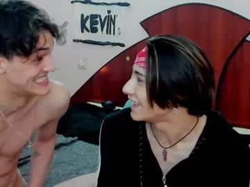 webcam man kevin_hug live cam image #4385660