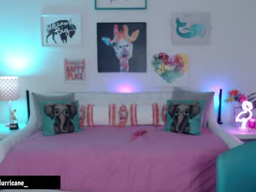 webcam girl holihurricane live cam image #6412371