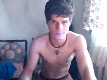 webcam man winyouwin18 live cam image #3515205