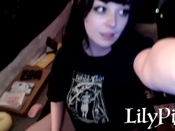 webcam girl lilypixel live cam image #3068670