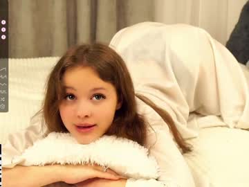webcam girl a_whole_eternity live cam image #8942563