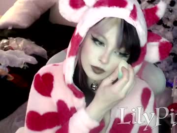webcam girl lilypixel live cam image #4598409