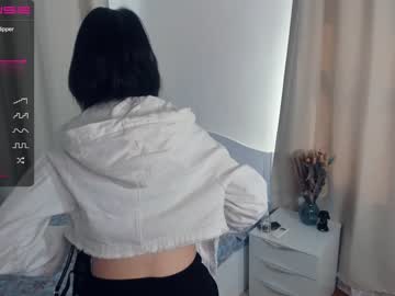 webcam girl elfas_cute live cam image #6393710