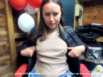 webcam girl eatmypie69 live cam image #1579686
