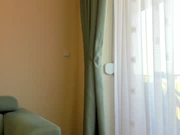 webcam girl elaanna live cam image #10191345