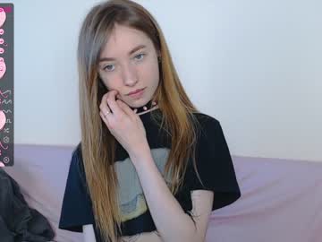 webcam girl lightlove_iam live cam image #3580475