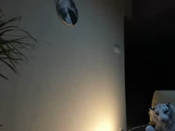 webcam girl sofiaandwonderland live cam image #3544798