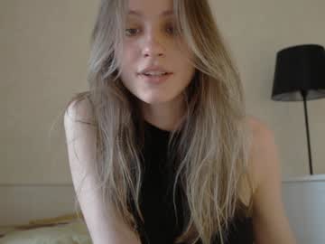 webcam girl fflloowweerr live cam image #9536655