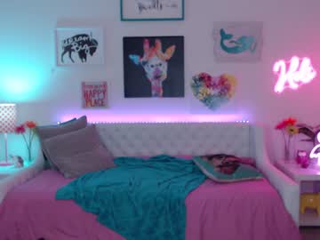 webcam girl holihurricane live cam image #9247778