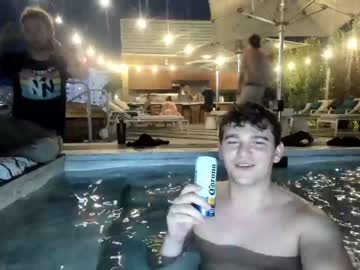 webcam man thejohnnystone live cam image #2483808