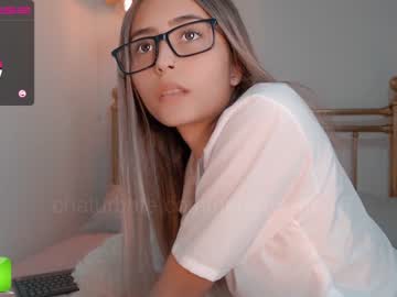 webcam girl gummy_bear7 live cam image #1134013