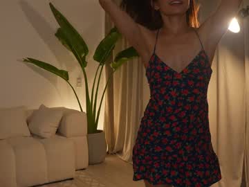 webcam girl ellelure_ live cam image #12963421