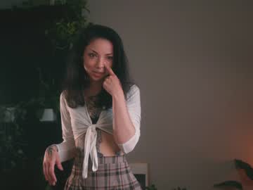 webcam girl ambientink live cam image #3403271
