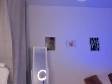 webcam girl miavixxenn live cam image #11780823