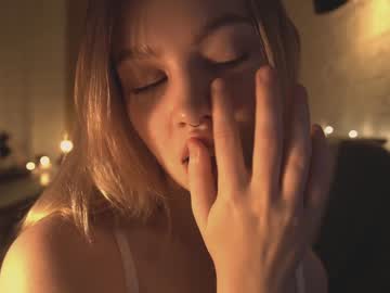 webcam girl bibi_it_is live cam image #2828349