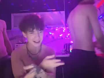 webcam man stralght_boysss live cam image #6482395