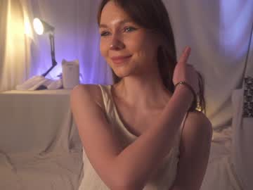 webcam girl kateuwugirl live cam image #8183547