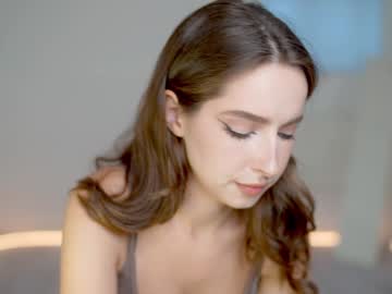 webcam girl silent_chill live cam image #11022318