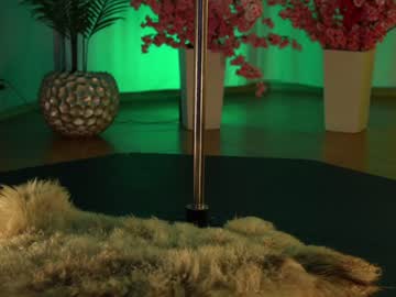 webcam girl kittycaitlin live cam image #9253674