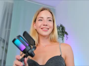 webcam girl emmi_rosee live cam image #3466663