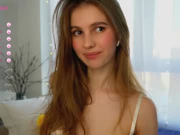webcam girl fluffy_angel live cam image #10437641
