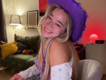 webcam girl kristyspiritedaway live cam image #10696720