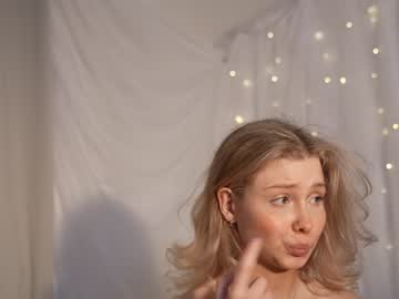 webcam girl april_blush live cam image #9450680