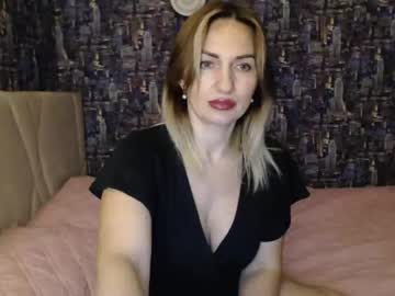 webcam girl mallinia live cam image #8454385