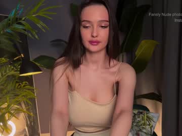 webcam girl lanatropicon live cam image #7680695